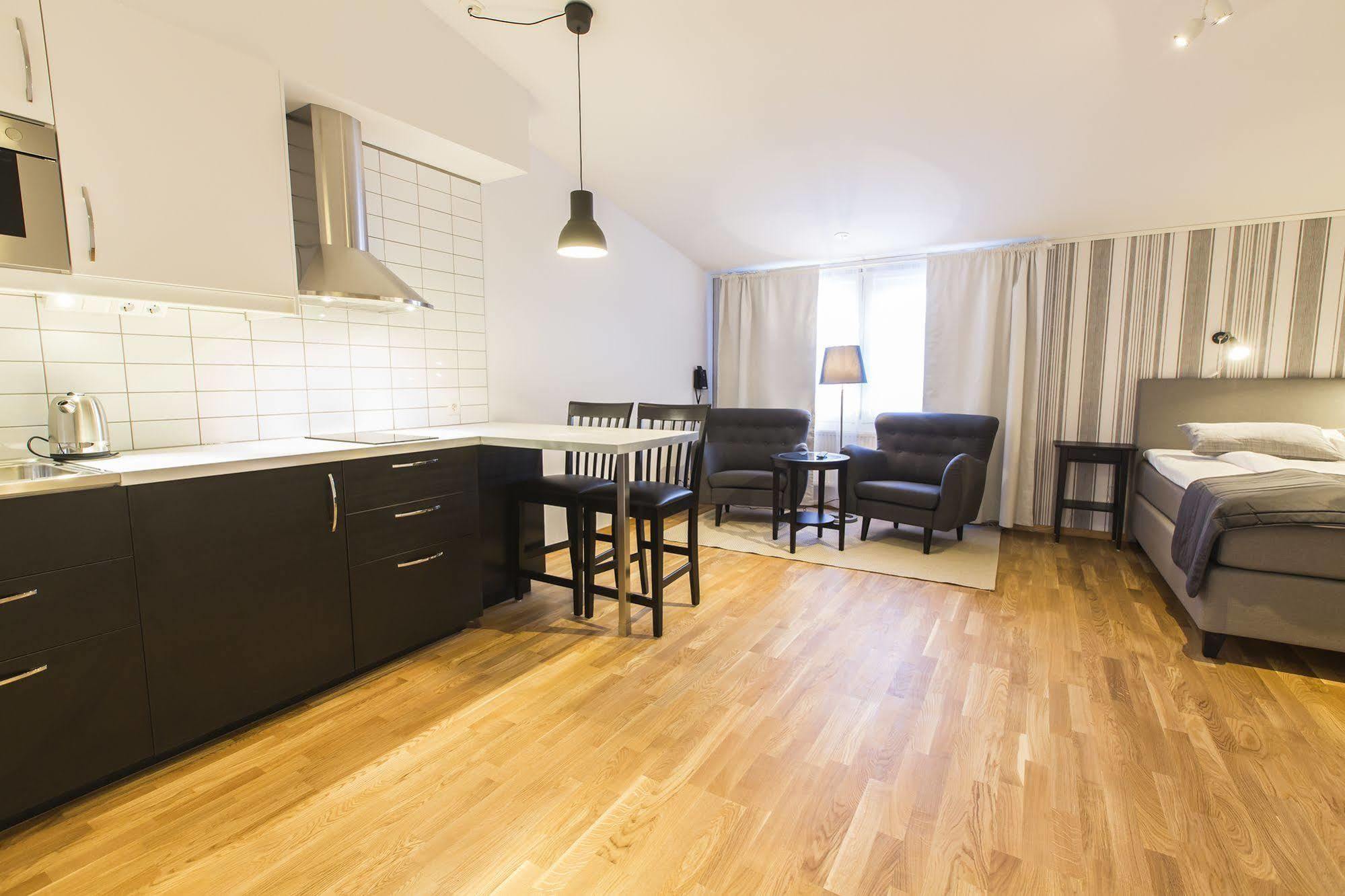 Simloc Hotel Drottninggatan Arjeplog Bagian luar foto